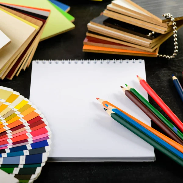 yaratıcı profesyonel modern tasarımcı İşyeri Ofis. EY