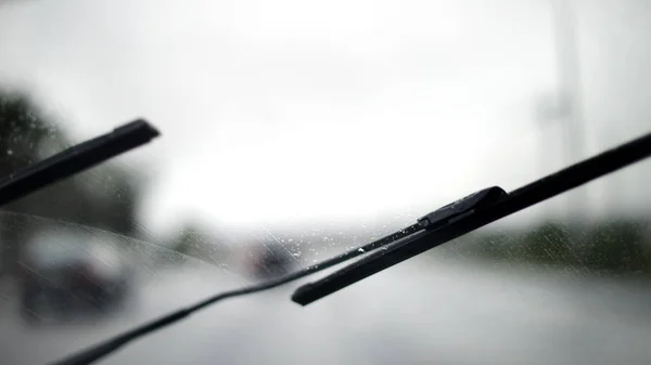 Car windshield wipers in the rainy weather — Stock Photo, Image