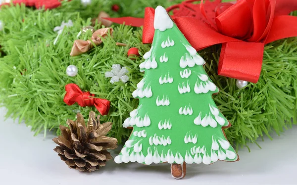 Świąteczna Boże Narodzenie w domu piernika cookie drzewa. Tradycyjne — Zdjęcie stockowe