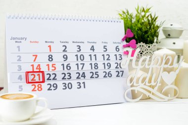 Embrace günü. 21 Ocak. Gün 21 w üzerinde ayın