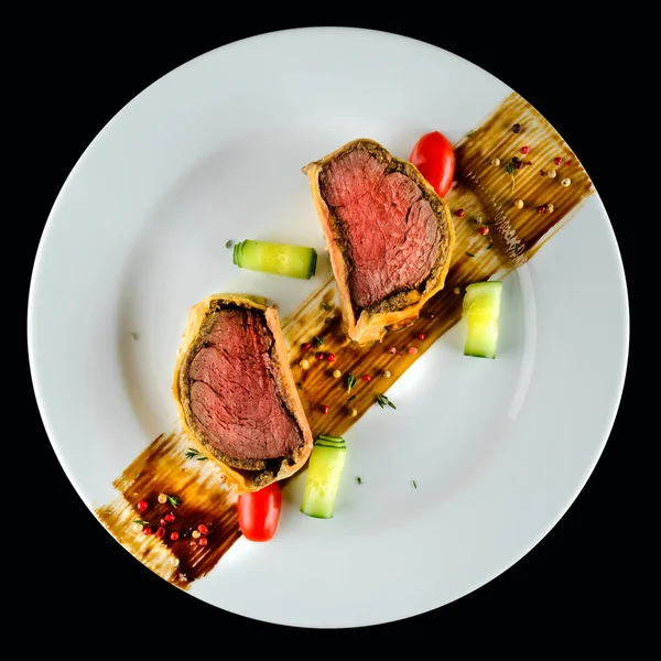 Bir pasta kabuk, klasik biftek yemek ile ev yapımı beef Wellington