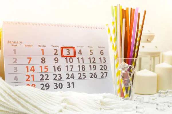 3 Ocak. Gün 3 beyaz takviminde ayın.