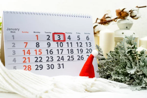 3 Ocak. Gün 3 beyaz takviminde ayın.