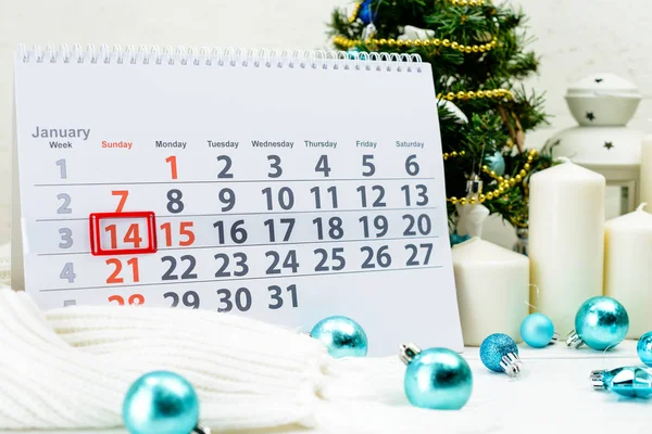 14 Ocak. Gün 14 beyaz takviminde ayın