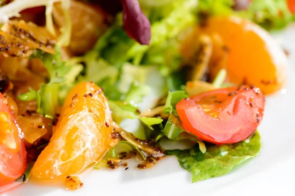 Fundo alimentar com deliciosa carne assada suculenta — Fotografia de Stock