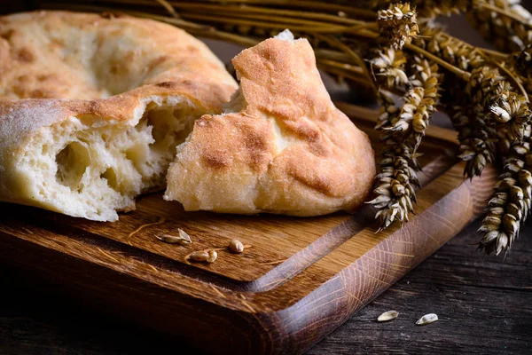 Georgian cuisine. Still life with delicious Khachapuri in Adjari — Stock Photo, Image