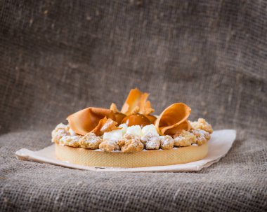 Taze elma ile Fransız tart