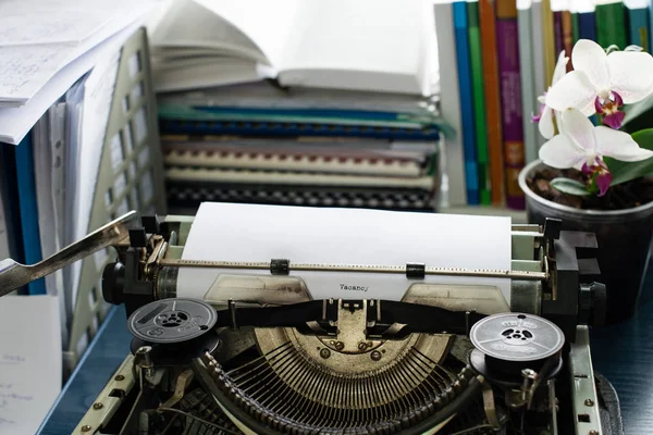 Wakat: Vintage napis wykonany przez stara maszyna do pisania — Zdjęcie stockowe