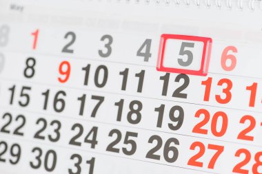 Takvim 5 Mayıs yakın çekim, sığ dof 