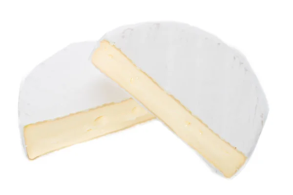 Gesneden Camembert kaas geïsoleerd op wit — Stockfoto