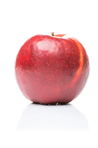 Pomme rouge en gros plan isolé — Photo