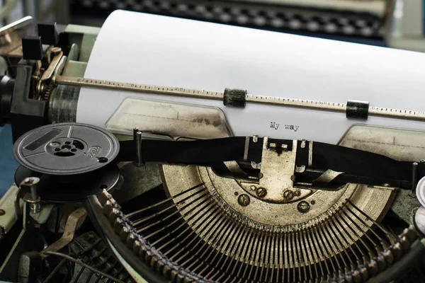 My Way : Inscription vintage faite par une vieille machine à écrire — Photo