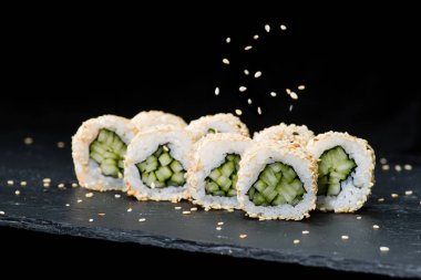 Geleneksel Japon mutfağı. Suşi tarih seçici odak wi rulo