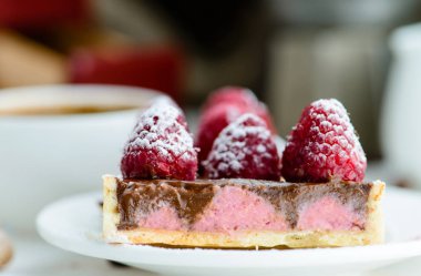 Ahududu closeup ile ev tartı