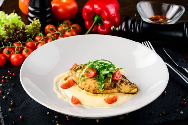 taze sebze, diyet gıda ile ızgara tavuk göğsü fileto