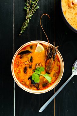 Tom Yum Çorba, Tayland Yemeği
