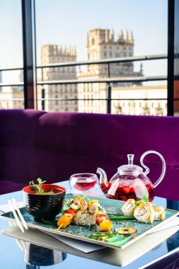 Asya yemek seti. Asya kafede öğle yemeği