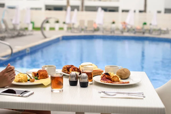 Table set up for continental breakfast — Stock Photo, Image