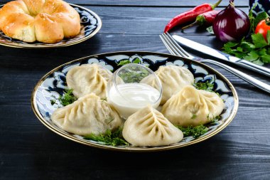 Manti. Geleneksel et yemek Orta Asya halklarının