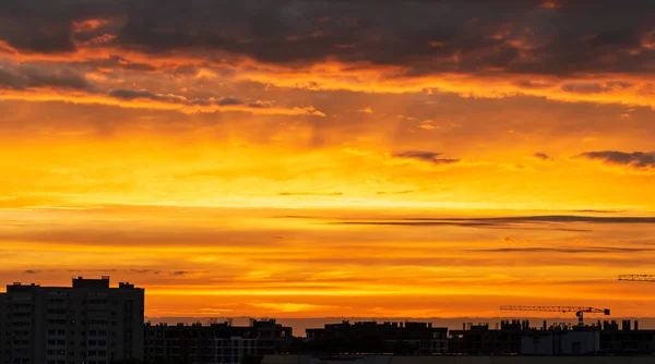 Sonnenuntergang über der Stadt — Stockfoto