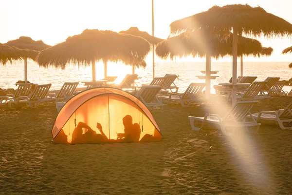 Orange Waterproof Tent Beautiful Sundown Camping Tent Beach Sand Ocean — Stock Photo, Image