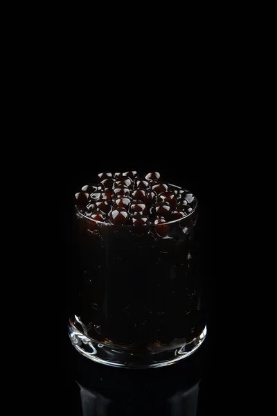 Fekete Tápióka Gyöngyök Buborékteához Buboréktöltés Teához Vagy Más Italhoz Csészében — Stock Fotó