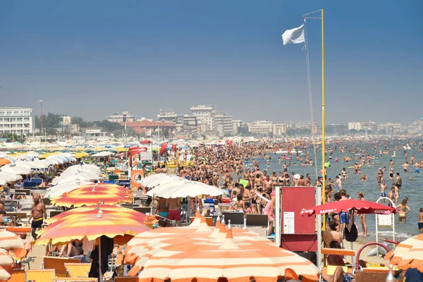 Playa Riccione Llena Turistas Mediados Agosto — Foto de Stock