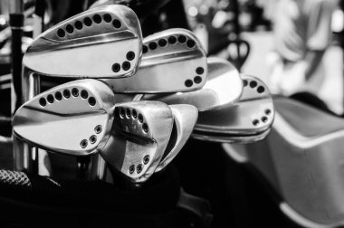 Çanta üzerinde Golf sopaları. BW