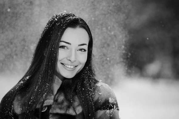 Beautiful Pretty Young Woman Winter Forest — Stock Photo, Image