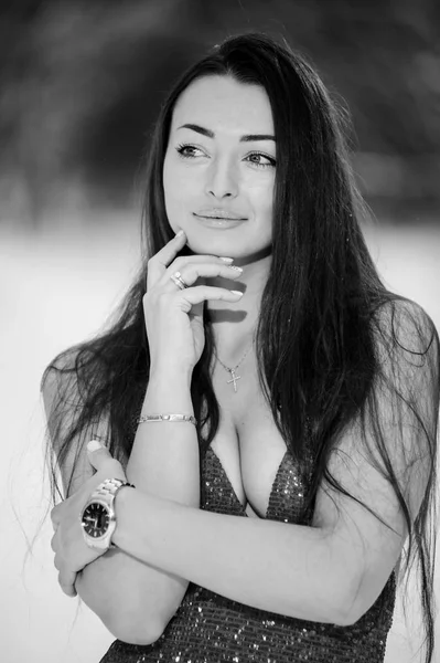 Belle Jolie Jeune Femme Dans Forêt Hiver — Photo