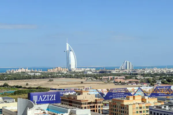 Vista aérea da cidade de Dubai do distrito de Al Barsha, Emirados Árabes Unidos — Fotografia de Stock