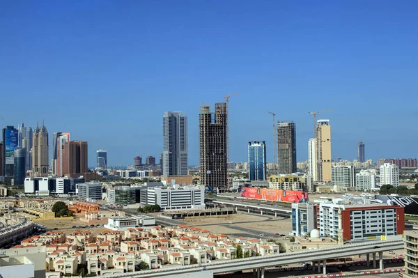 Vista aérea da cidade de Dubai do distrito de Al Barsha, Emirados Árabes Unidos — Fotografia de Stock