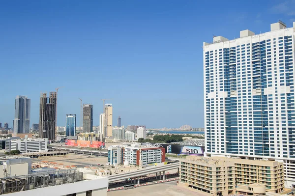 Vista aérea da cidade de Dubai do distrito de Al Barsha, Emirados Árabes Unidos — Fotografia de Stock