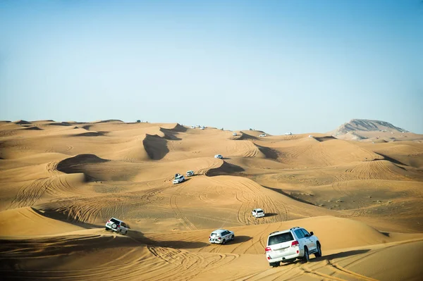 Панорамная фотография вне дороги в пустыне. Сафари Desrt в ОАЭ . — стоковое фото