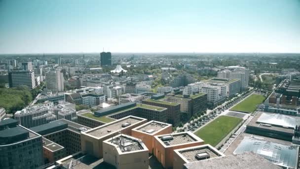 柏林屋顶在一个晴朗的夏天天, 德国 — 图库视频影像