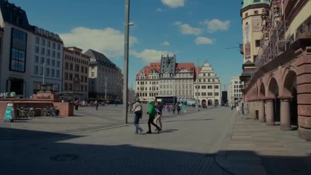 Leipzig, Németország - május 1-én 2018-ban. Markt állomás város központjában — Stock videók