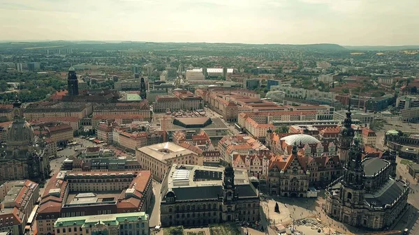 Luftaufnahme historischer Gebäude im Dresdener Zentrum — Stockfoto