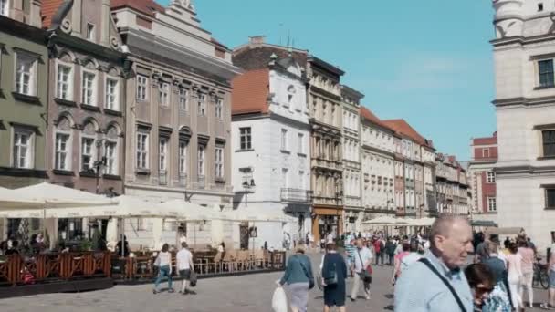 Posen, Polen - 20. Mai 2018. Straße im Stadtzentrum — Stockvideo