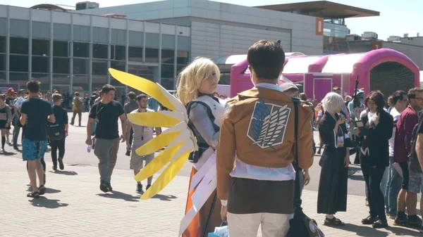 POZNAN, POLÓNIA - 19 de maio de 2018. Participantes e visitantes da convenção Pyrkon — Fotografia de Stock