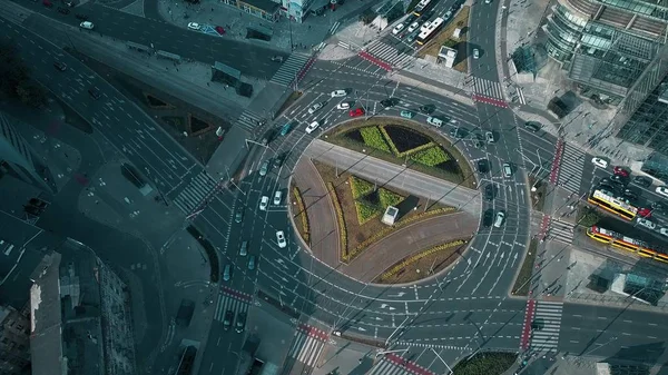 Aerial view of city roundabout traffic — Stock Photo, Image
