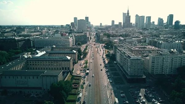 ワルシャワ, ポーランド - 2018 年 7 月 5 日。主要な街の空撮 — ストック写真