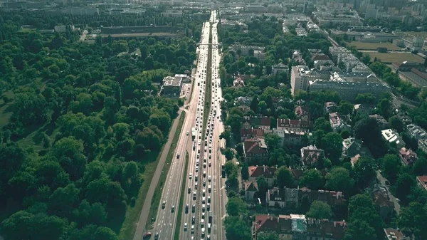 Vue aérienne de l'autoroute de la ville à Varsovie, Pologne — Photo