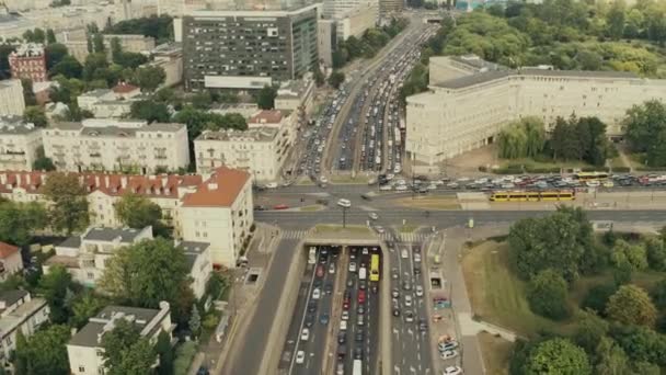 Tráfico de hora punta en Varsovia, Polonia, vista aérea — Vídeos de Stock