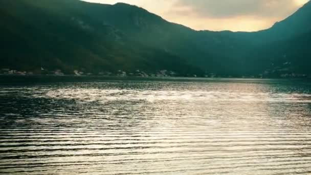 Bela Baía de Kotor ou Boka Kotorska cenário no verão, Montenegro — Vídeo de Stock