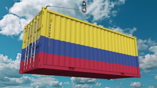 Cargo container met vlag van Colombia. Colombiaanse import of export gerelateerde conceptuele 3d animatie — Stockvideo