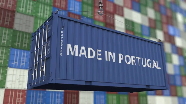 Načítání kontejneru s titulkem vyrobené v Portugalsku. Portugalská dovozní nebo vývozní související 3d vykreslování — Stock fotografie