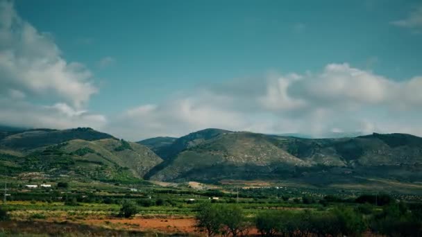 Хмари над фруктовими садами, Андалусия, Іспанія. Уповільнена зйомка — стокове відео