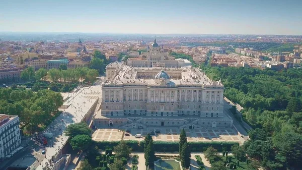 王宮やスペイン、マドリッドの王宮の航空写真 — ストック写真