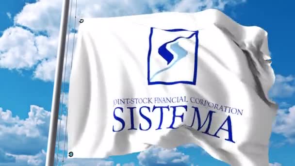 Размахивание флагом с логотипом Системы против облаков и неба. Редакция 4K — стоковое видео