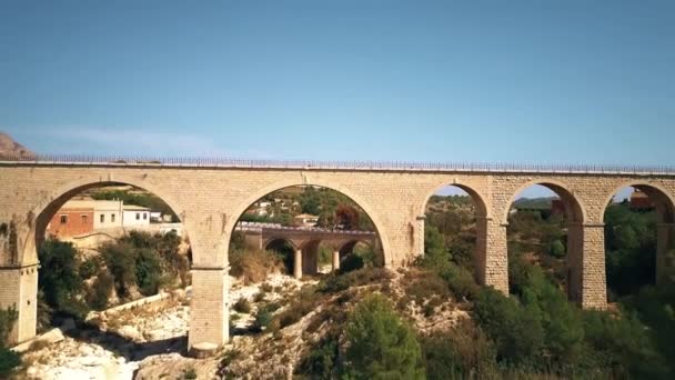 Vue aérienne des ponts voûtés en Espagne — Video